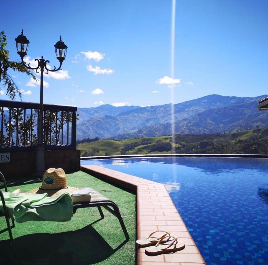 Castillo De Cascadas Finca Hotel Salamina ภายนอก รูปภาพ