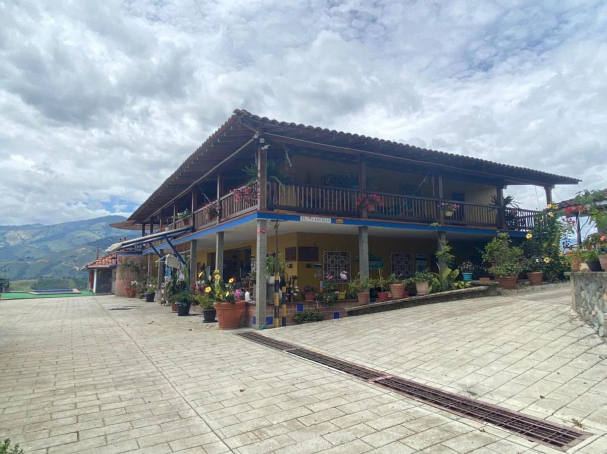 Castillo De Cascadas Finca Hotel Salamina ภายนอก รูปภาพ