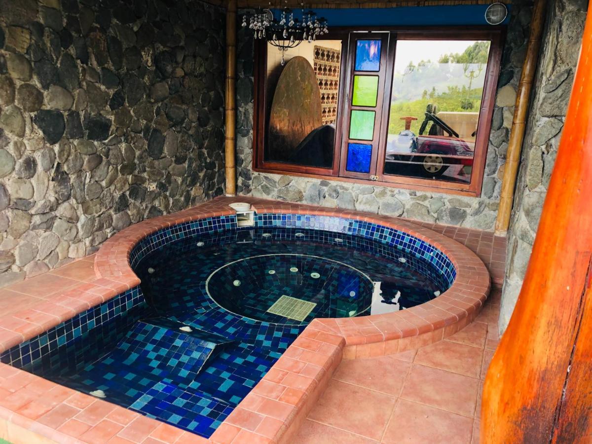 Castillo De Cascadas Finca Hotel Salamina ภายนอก รูปภาพ