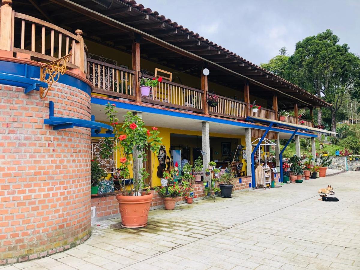 Castillo De Cascadas Finca Hotel Salamina ภายนอก รูปภาพ