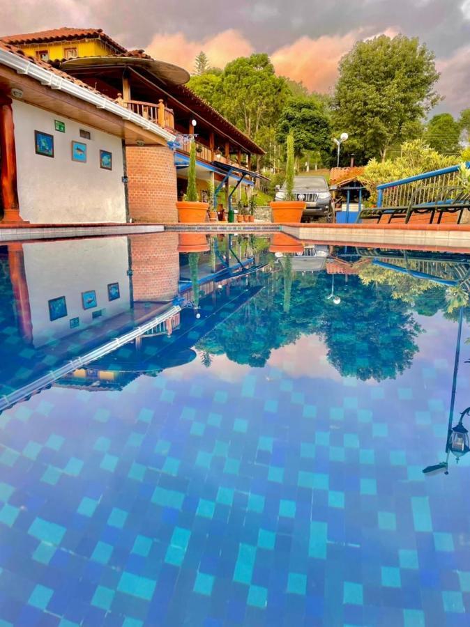 Castillo De Cascadas Finca Hotel Salamina ภายนอก รูปภาพ