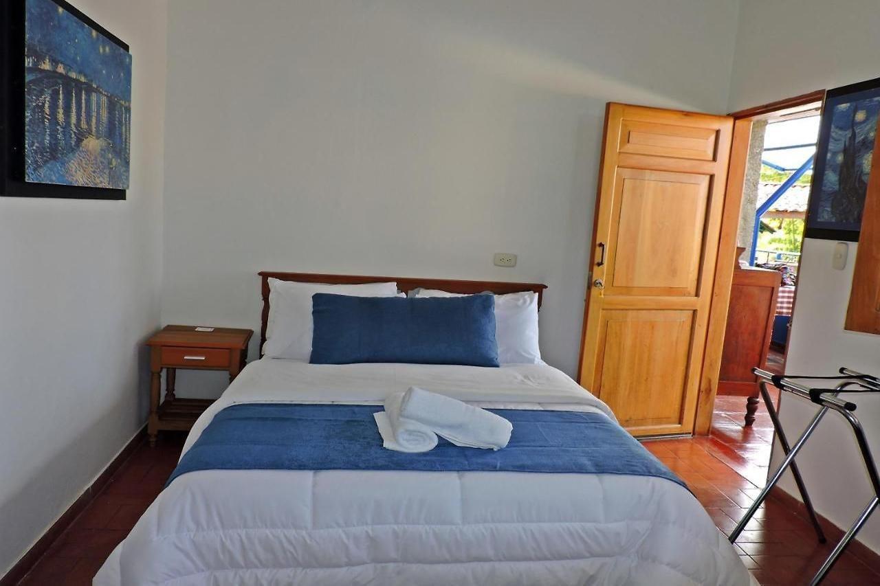 Castillo De Cascadas Finca Hotel Salamina ภายนอก รูปภาพ